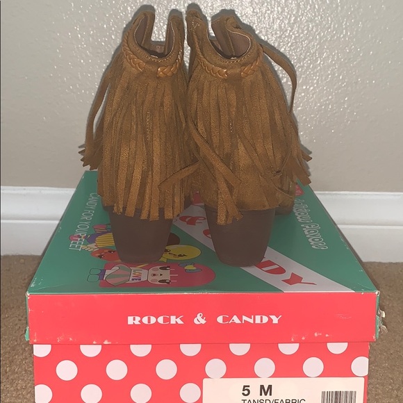 Boots - Picture 4 of 4